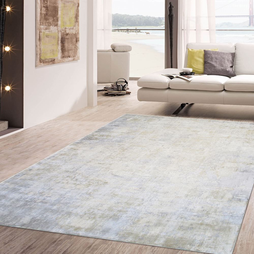 Beverly Hand-Loomed Silver Area Rug