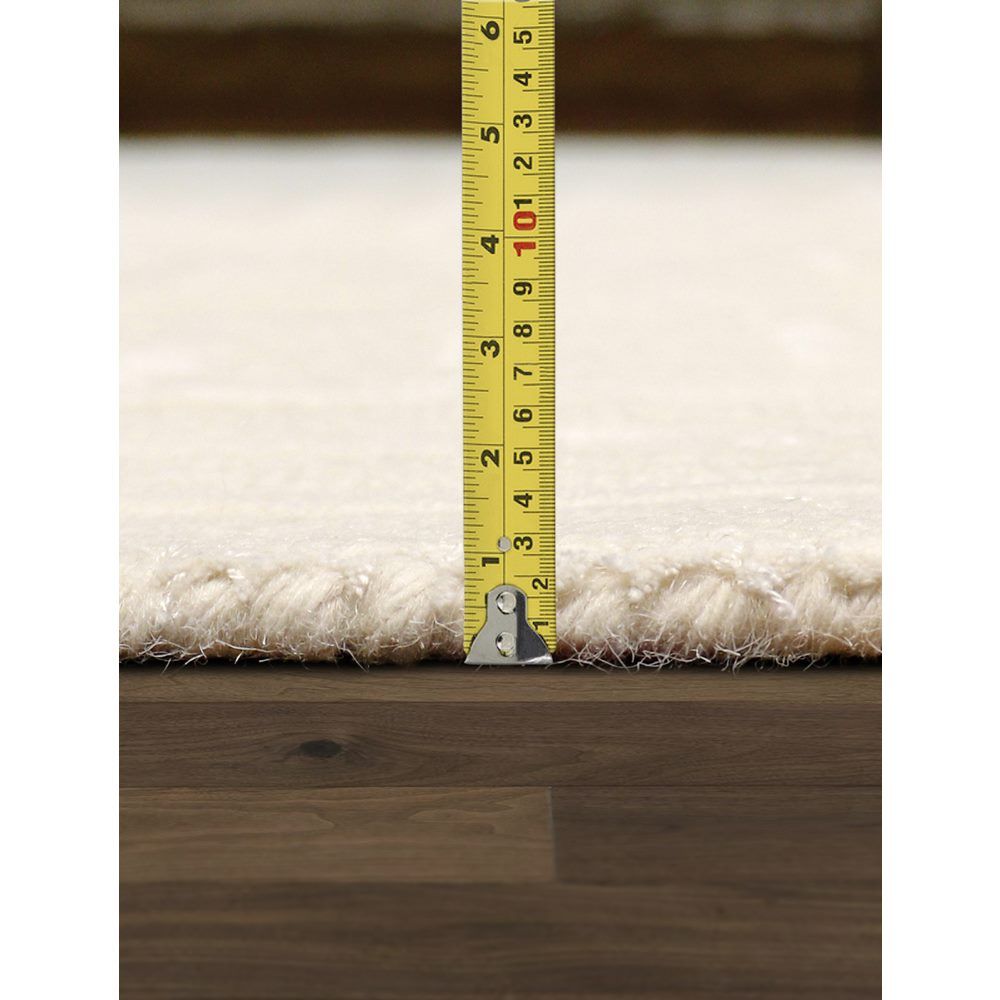 Edgy Hand-Tufted Ivory Area Rug